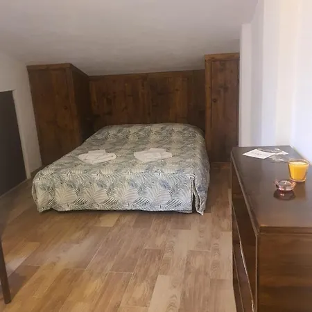 Semesterbostad Antica Neviera House